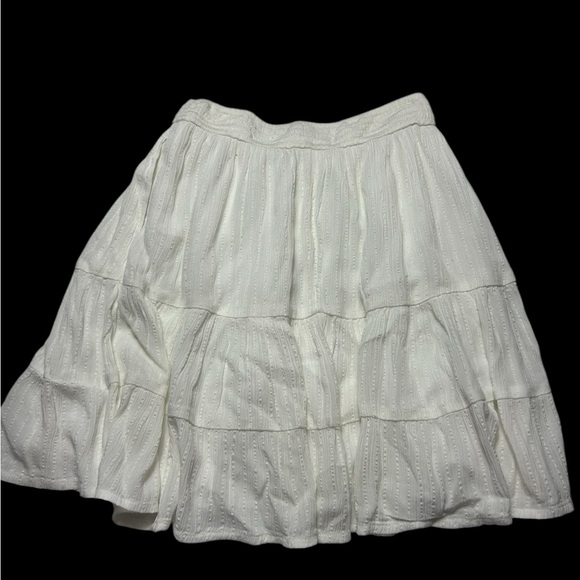 Hollister Size Small White Women's Skirt - Picture 2 of 3